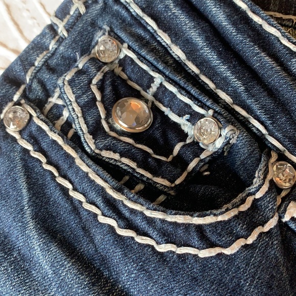 COPY - These are Gorgeous Blue Jeans! - Picture 6 of 9